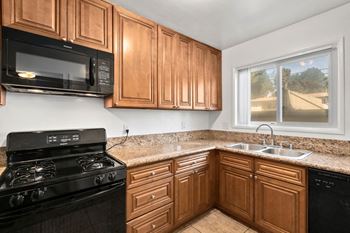 Fully furnished kitchen